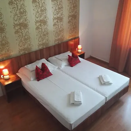 Отель Hid 3*